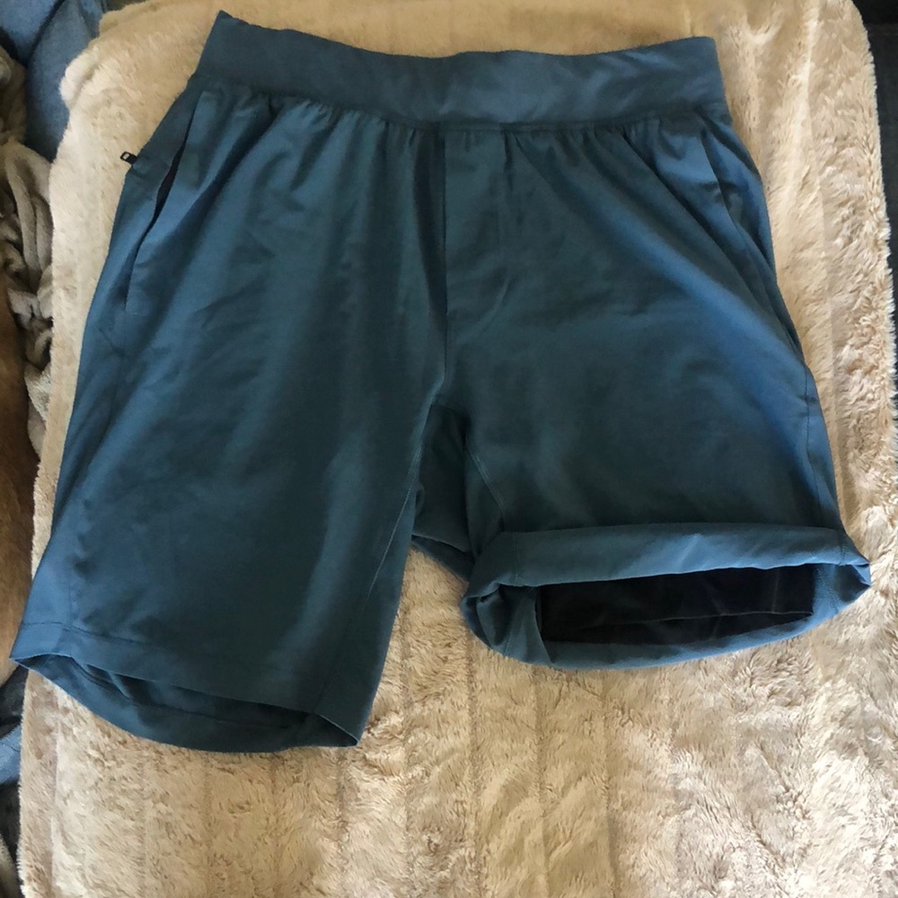Men’s Lululemon 9” Shorts